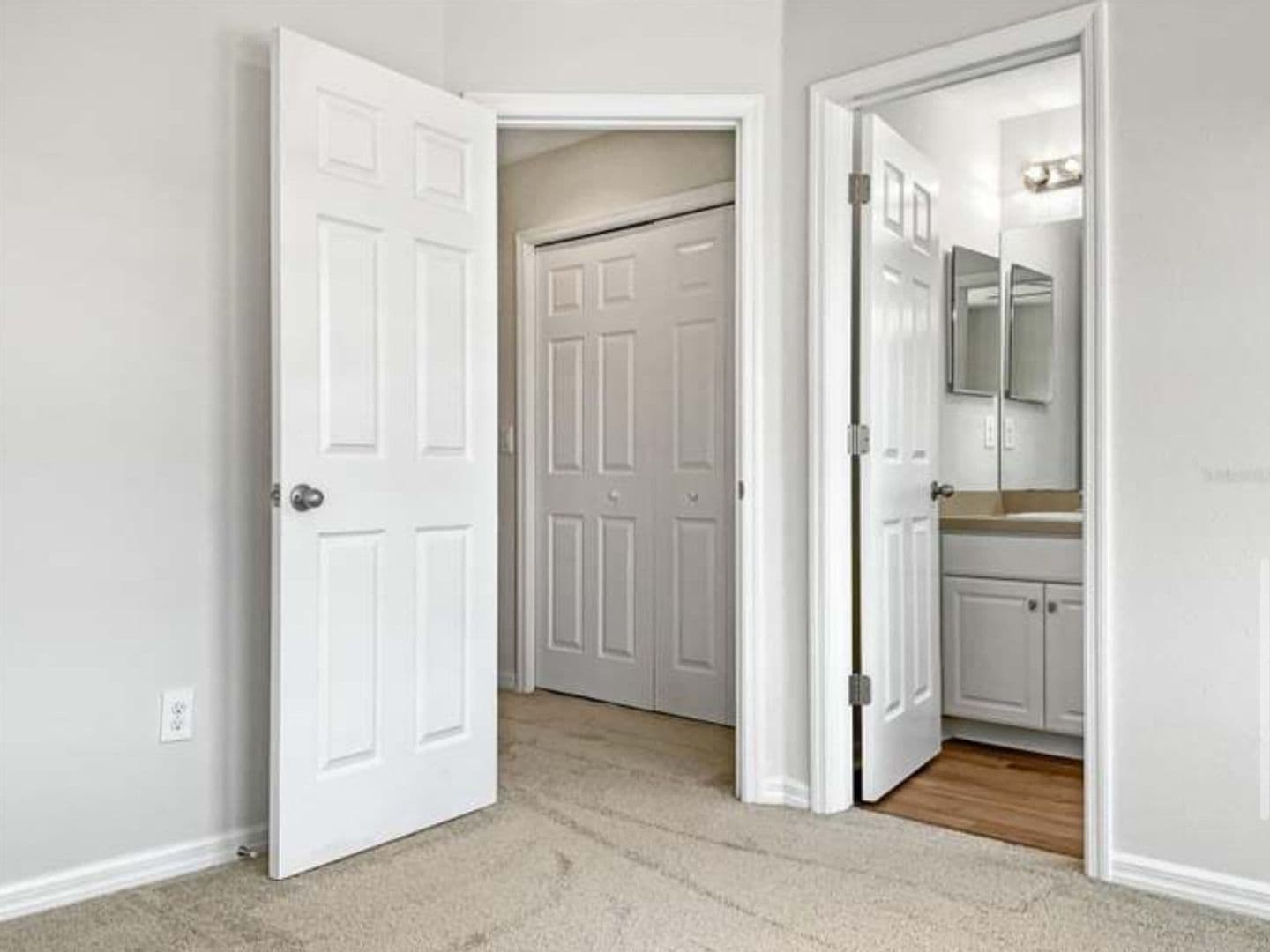 Riverview Townhome: 7028 White Treetop Pl