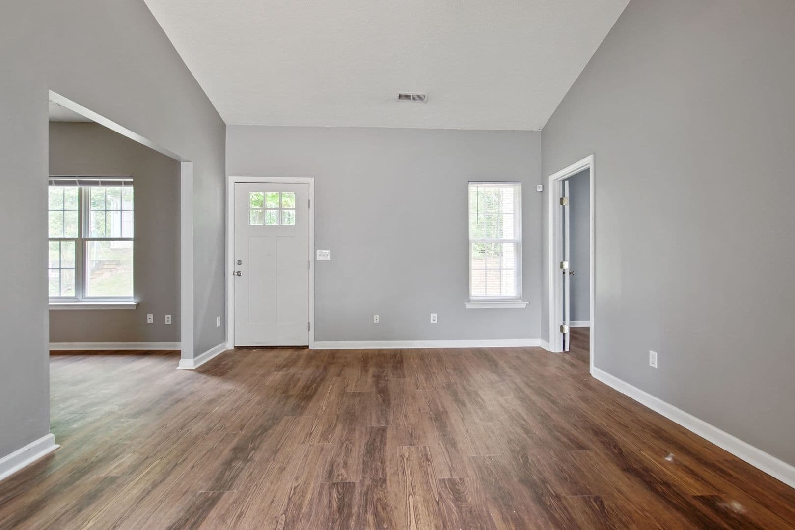 Raleigh House: 1117 Aaron Dr