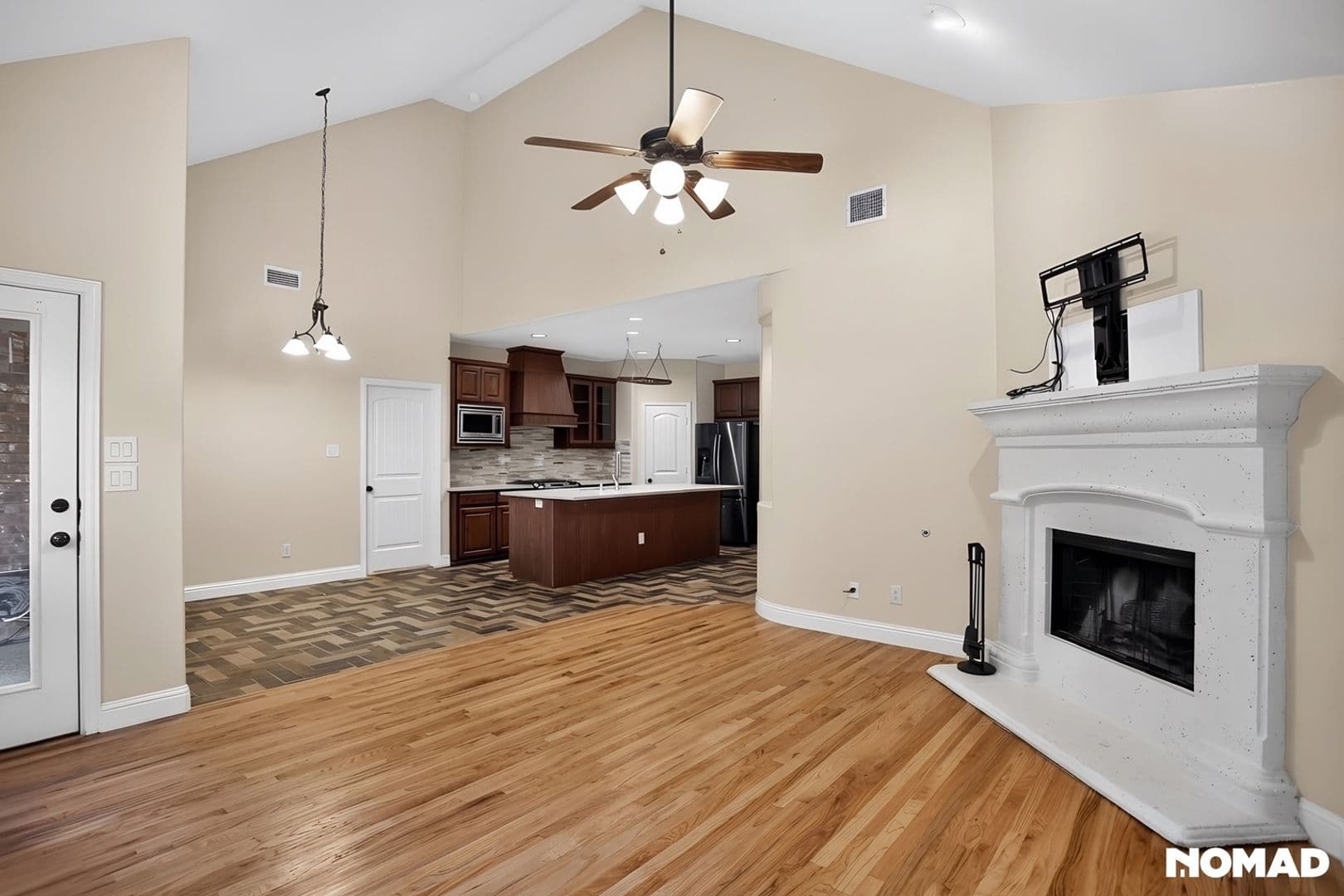 Dallas House: 6523 Prairie Flower Trl
