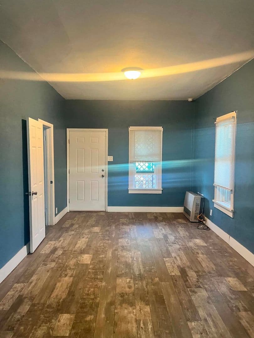 Pueblo House: 509 Division Ave