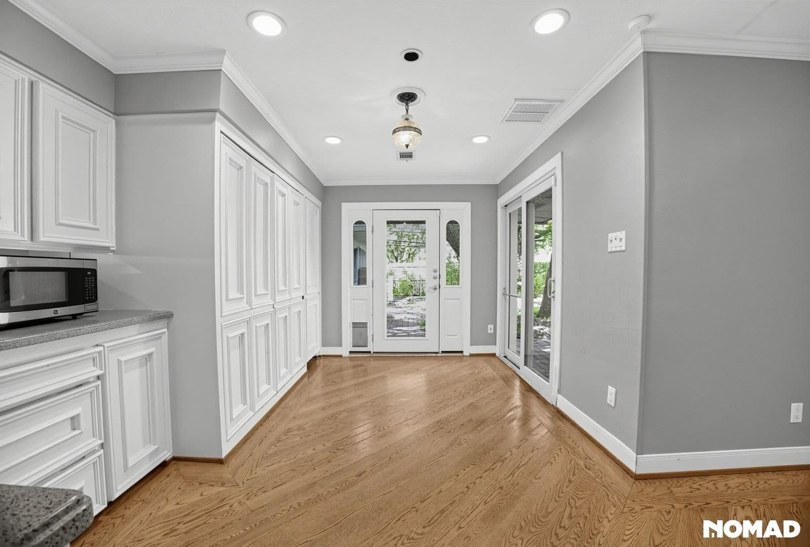 Houston House: 4726 Omeara Dr