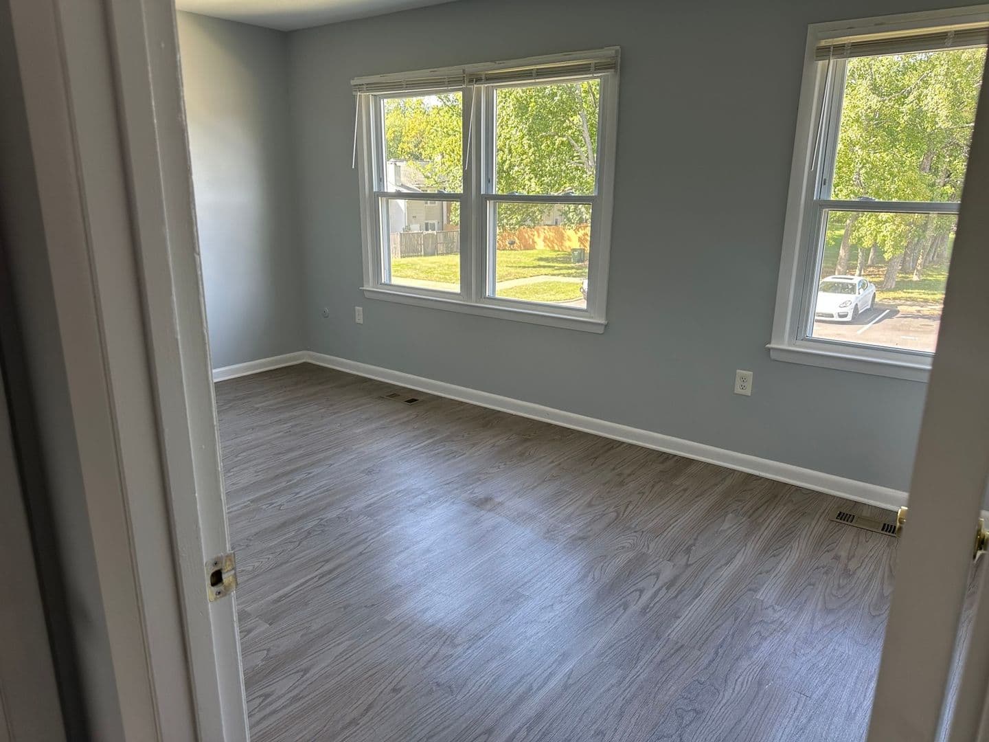 Waldorf Townhome: 61 Meadow Ln