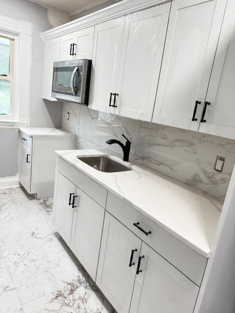 Manchester Townhome: 8 Lamprey St