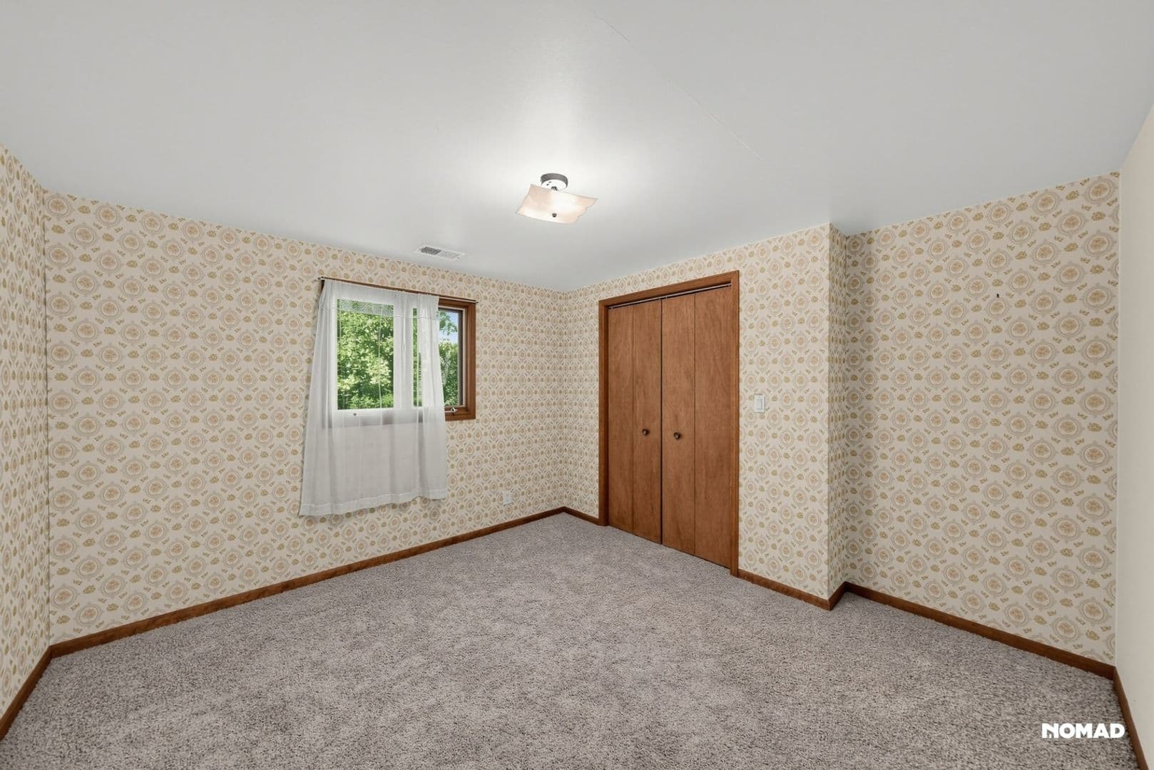 Downers Grove House: 6294 Woodward Ave