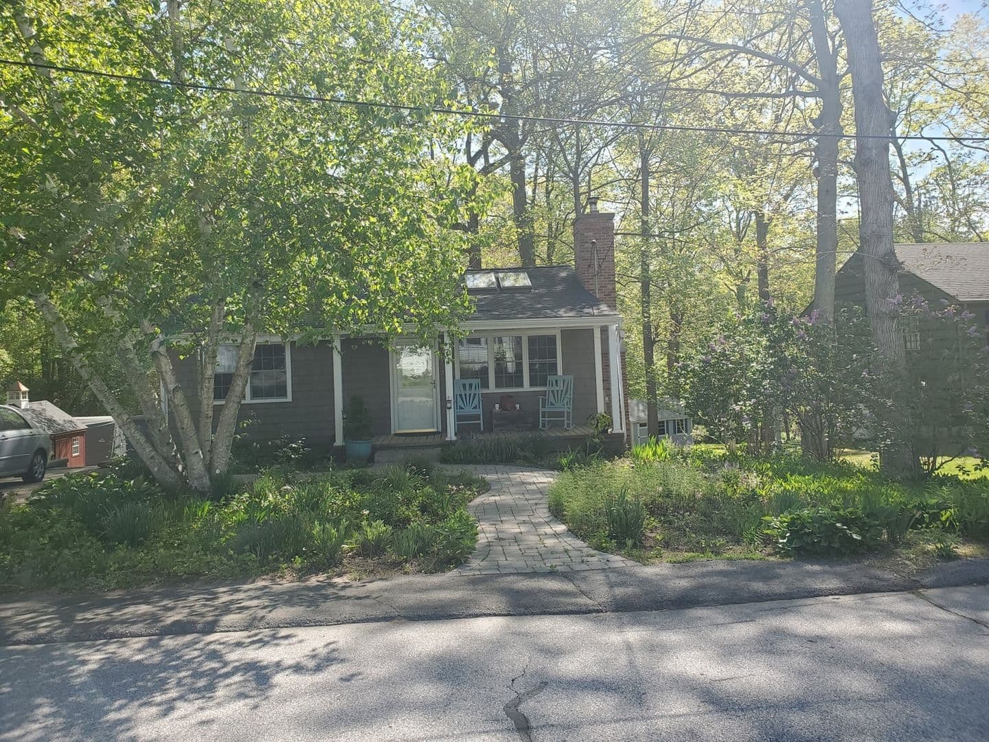 Niantic House: 71 Oakwood Rd