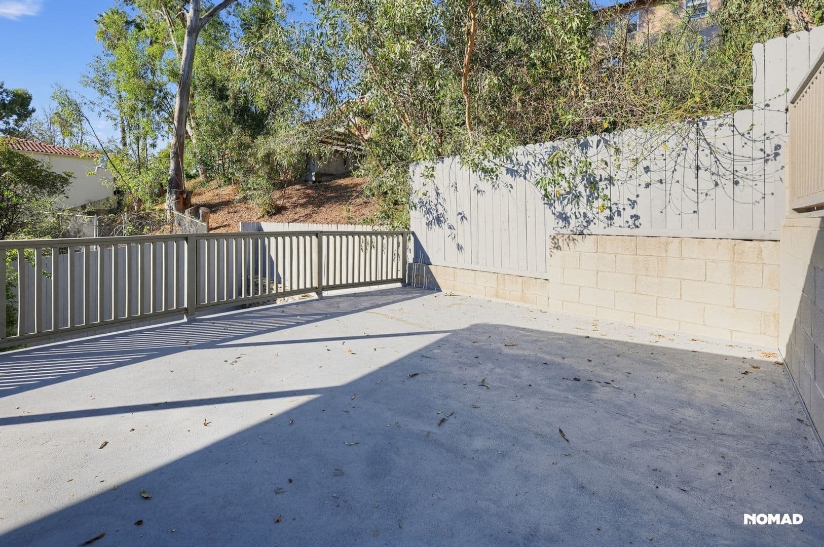 Los Angeles House: 4875 Wicopee Ave