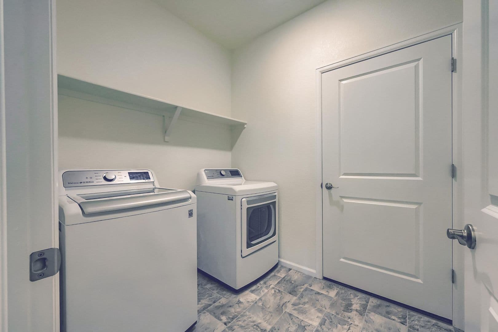 Aurora House: 27210 E Maple Ave