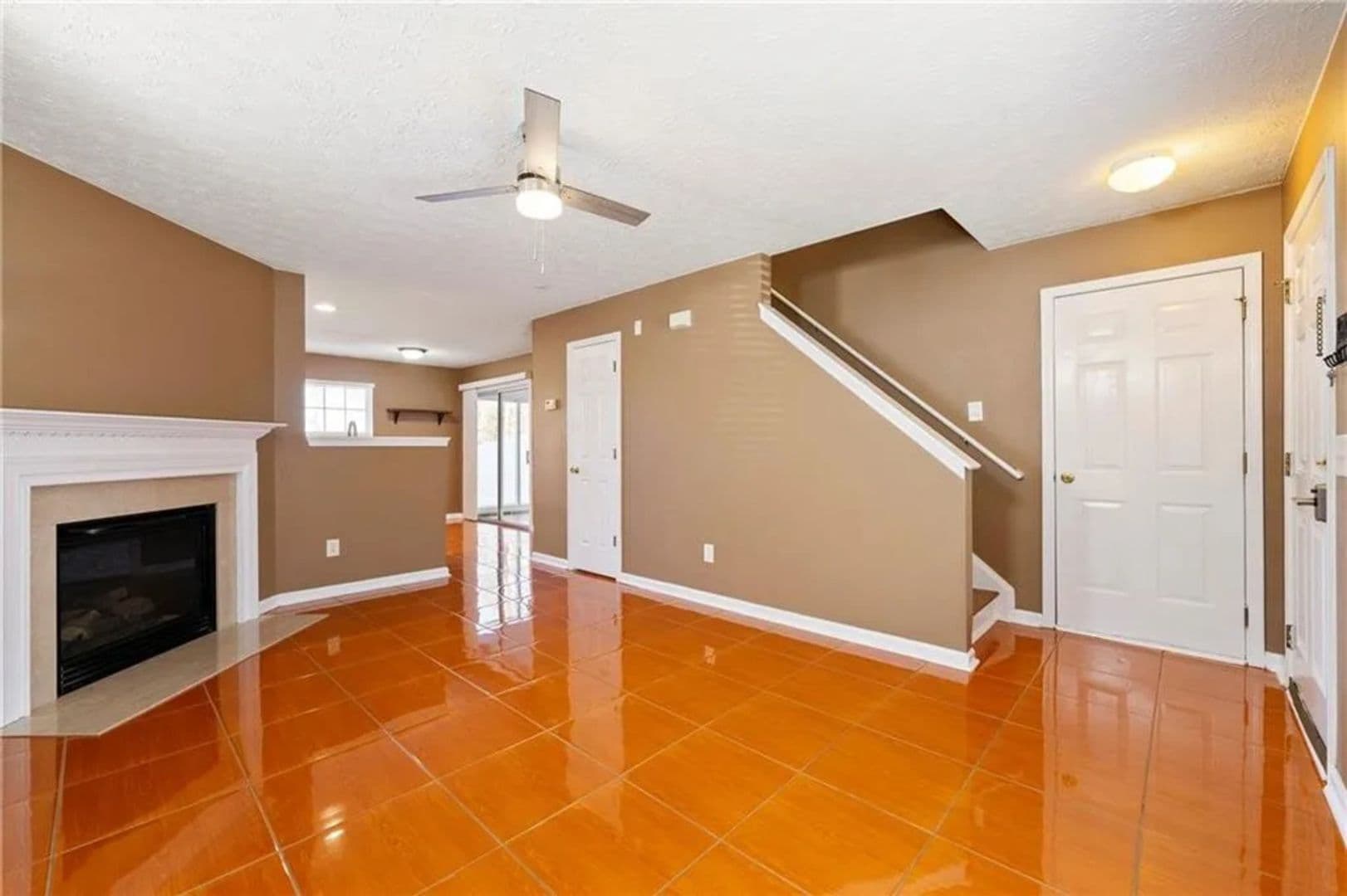 Cumming House: 5125 Sky Ridge Way