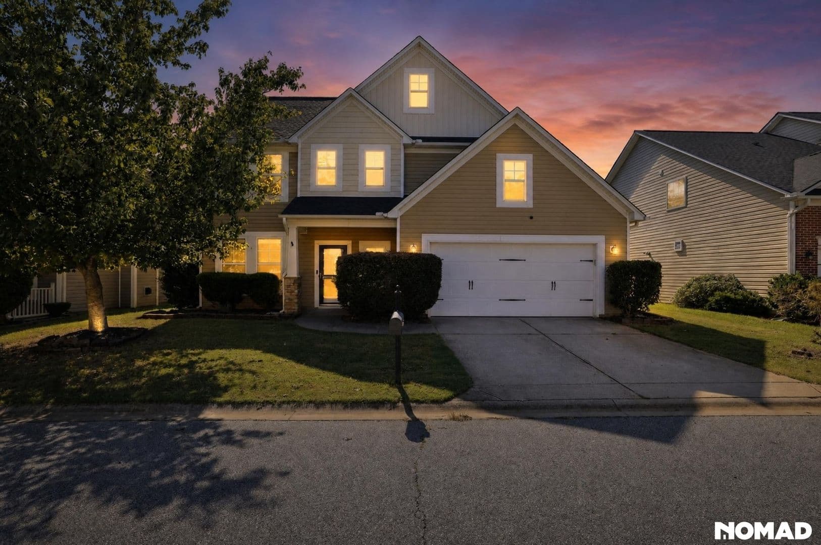 Simpsonville House: 302 Barrett Chase Dr