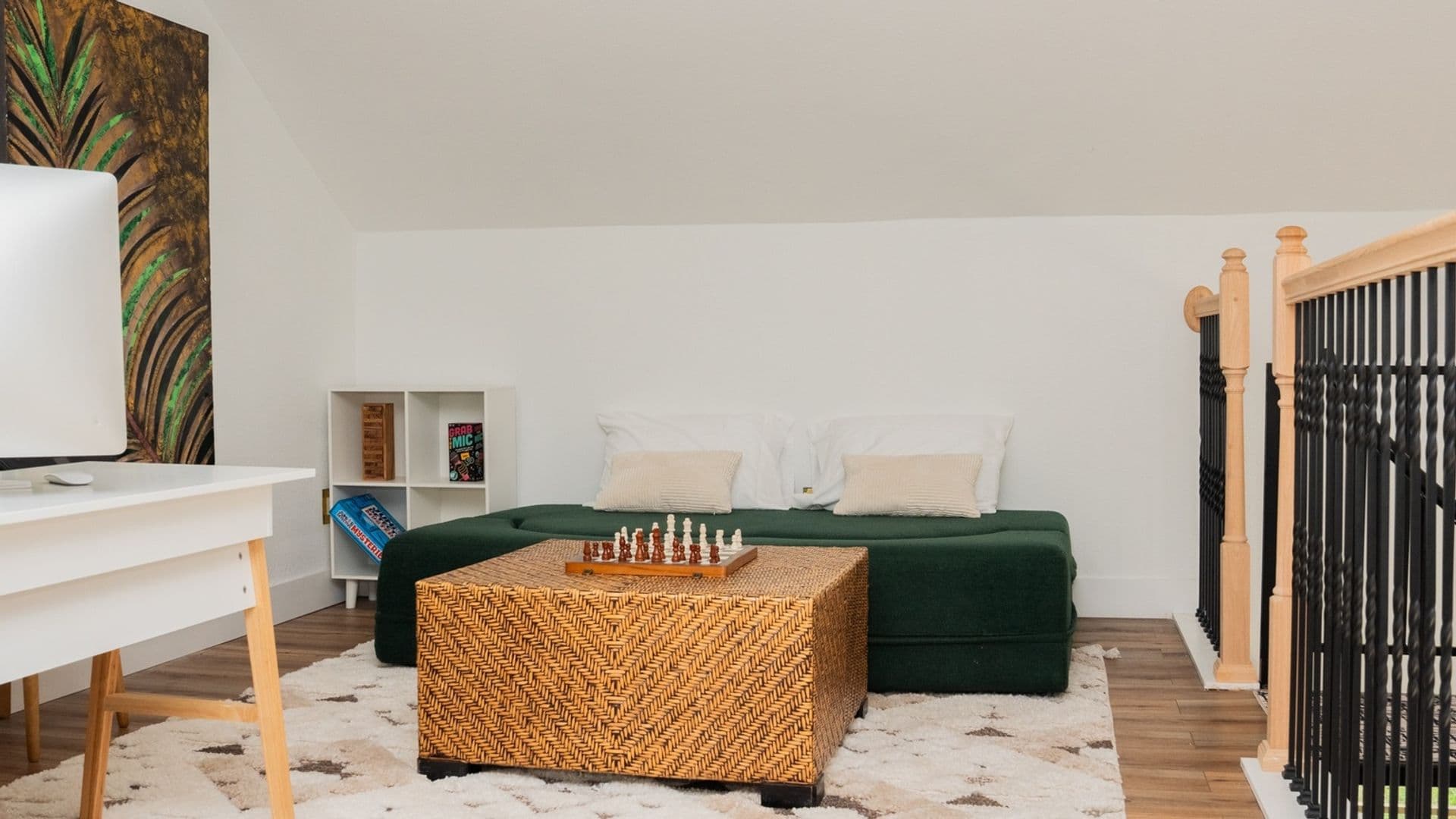 Ocoee House: 349 N Bluford Ave