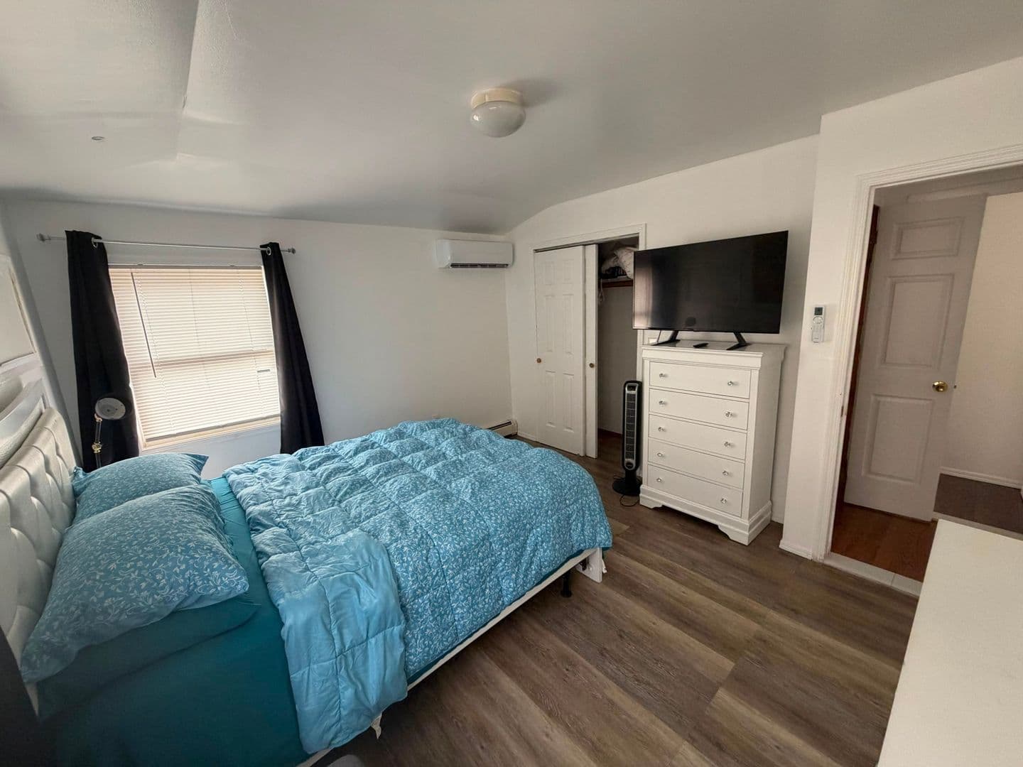 Springfield Gardens Townhome: 23038 147th Ave