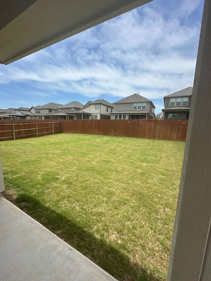 Liberty Hill House: 240 Canyoncrest Way