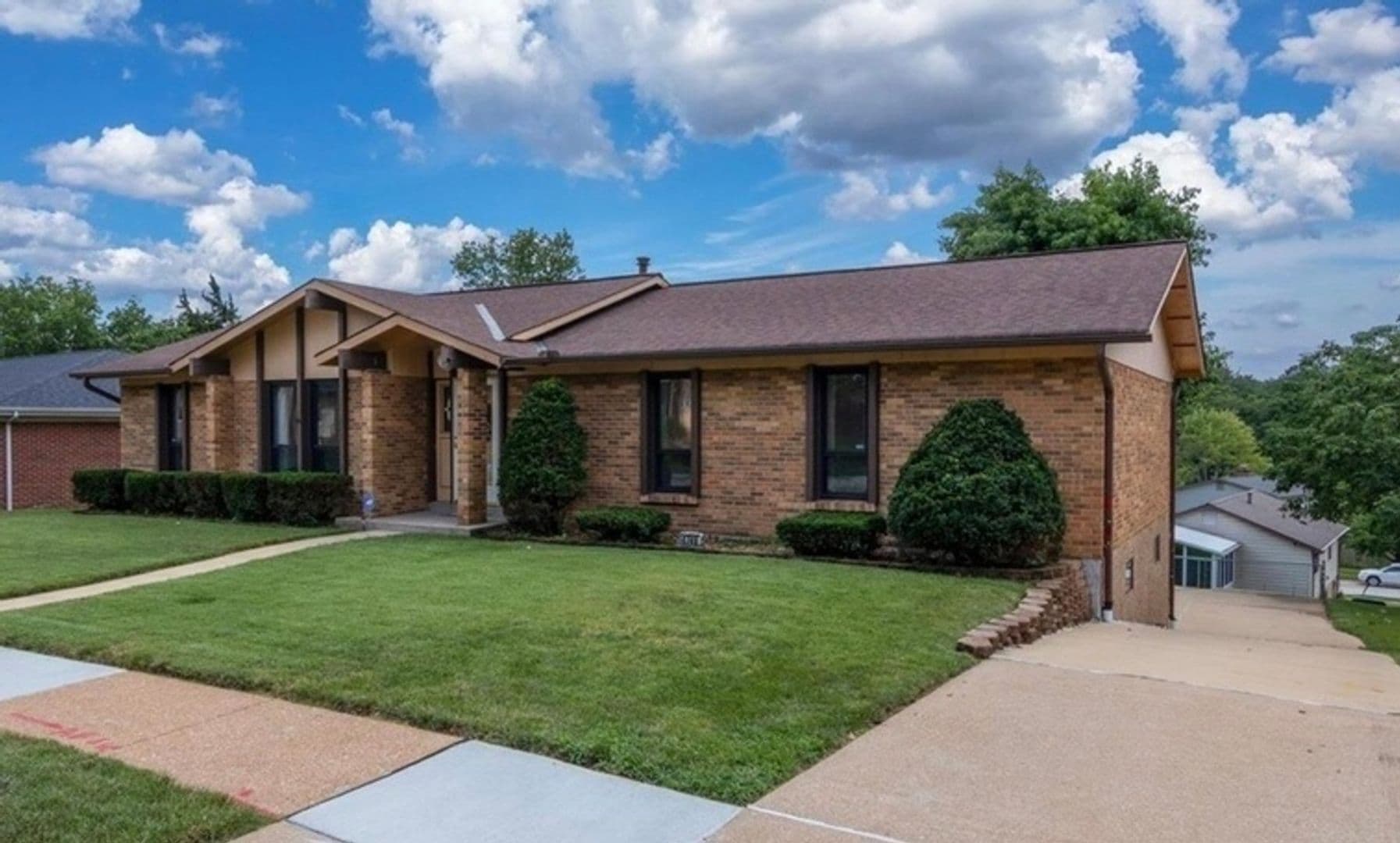 Saint Louis House: 4746 Cactus Wren Ct