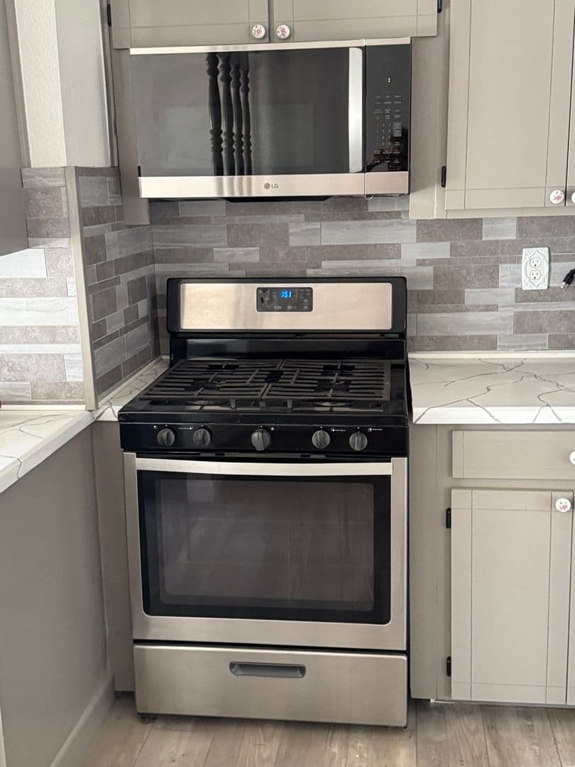 Visalia House: 16534 Avenue 291