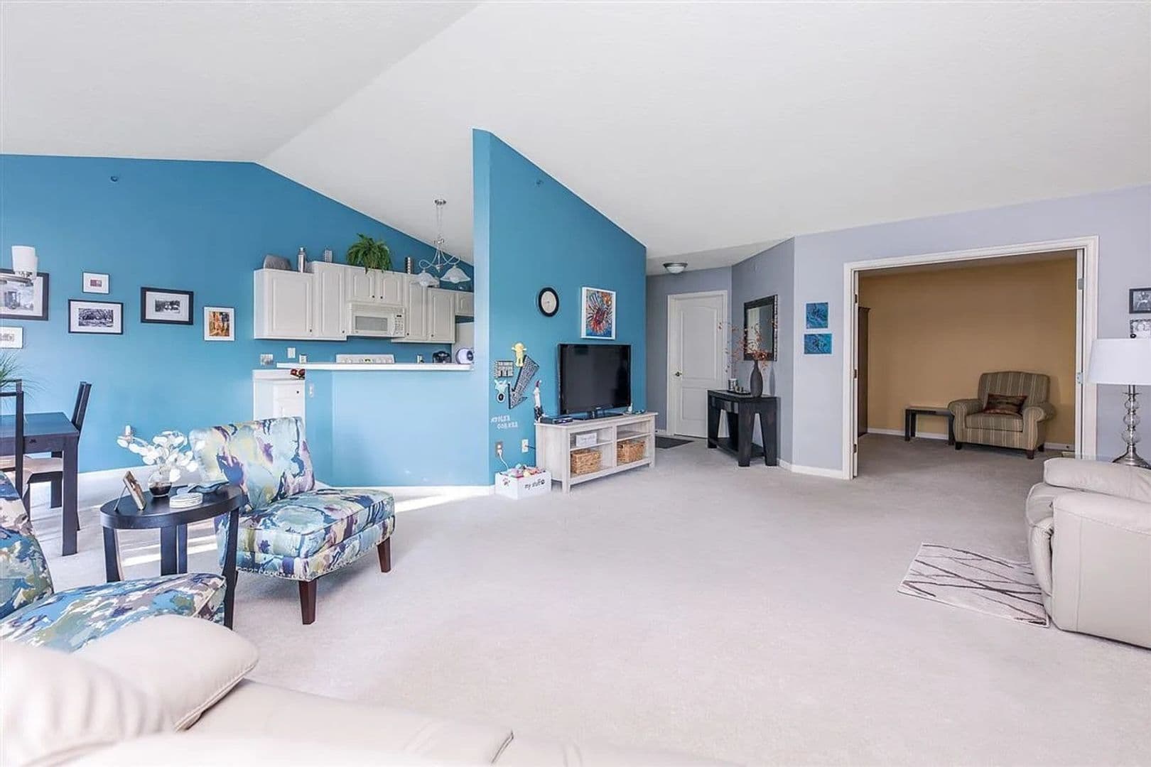 Florence Condo: 1800 Ashley Ct