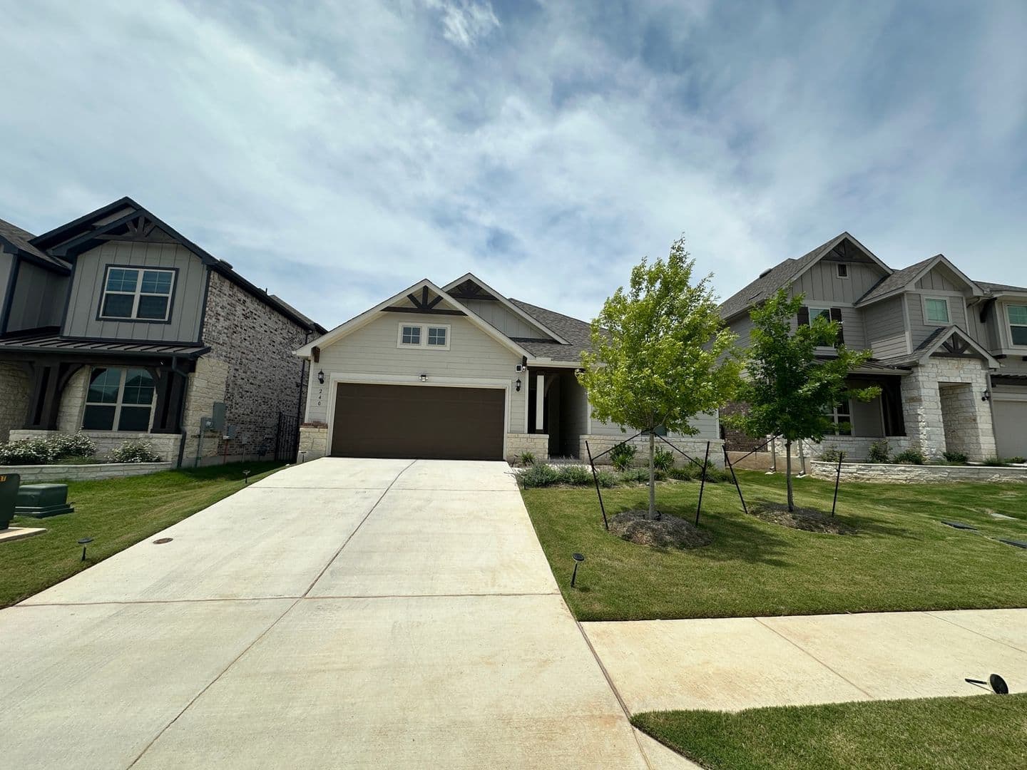 Liberty Hill House: 240 Canyoncrest Way