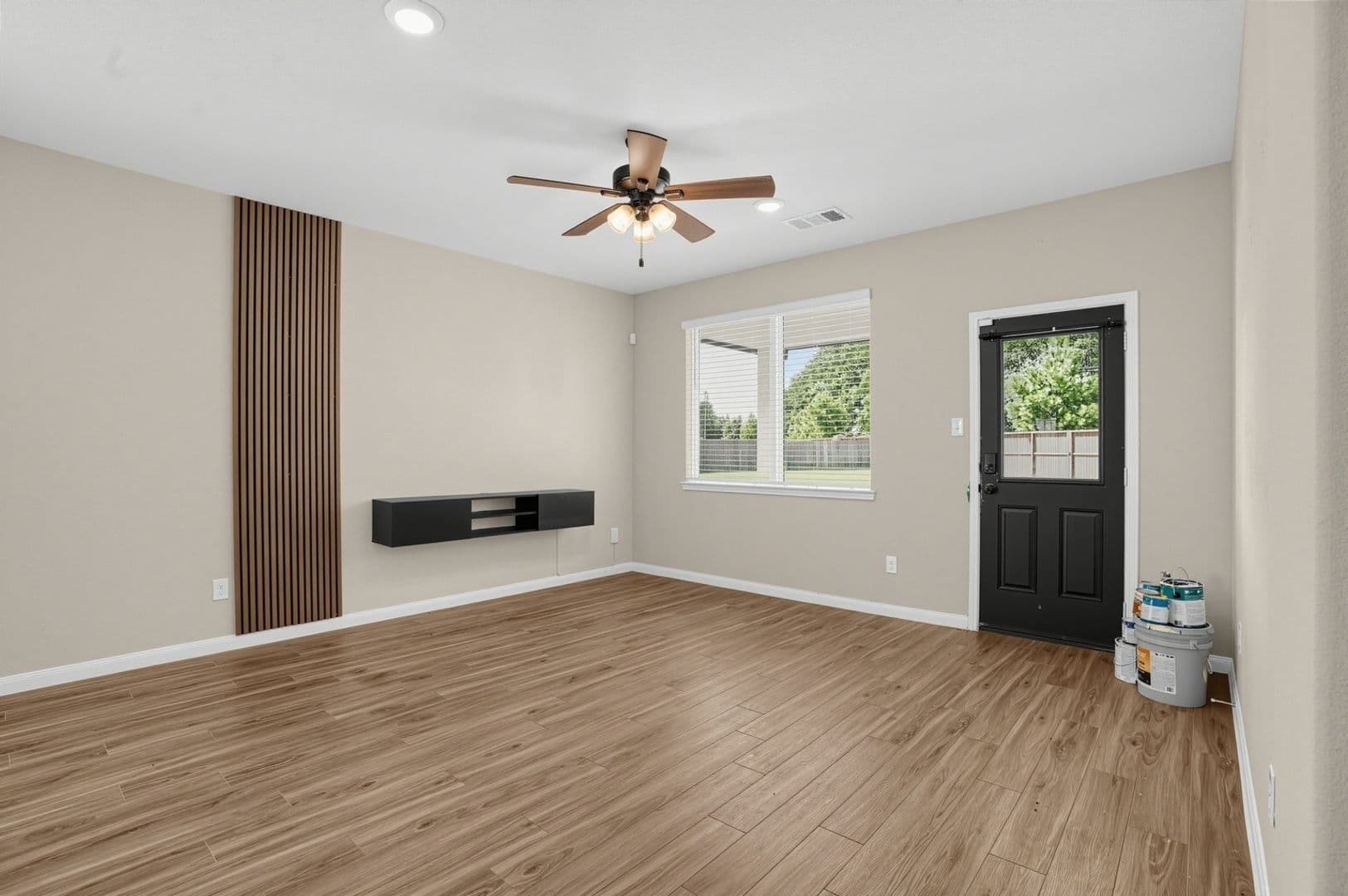 Splendora House: 22501 Cormorant Ct
