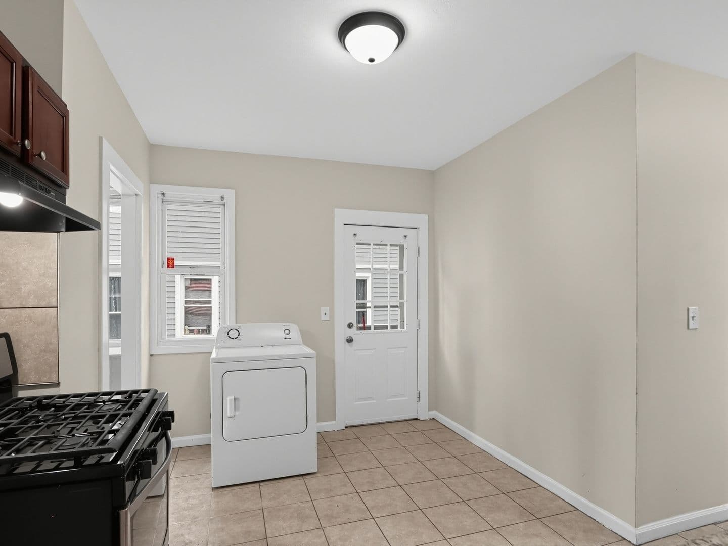 Derby Townhome: 10 Cottage St