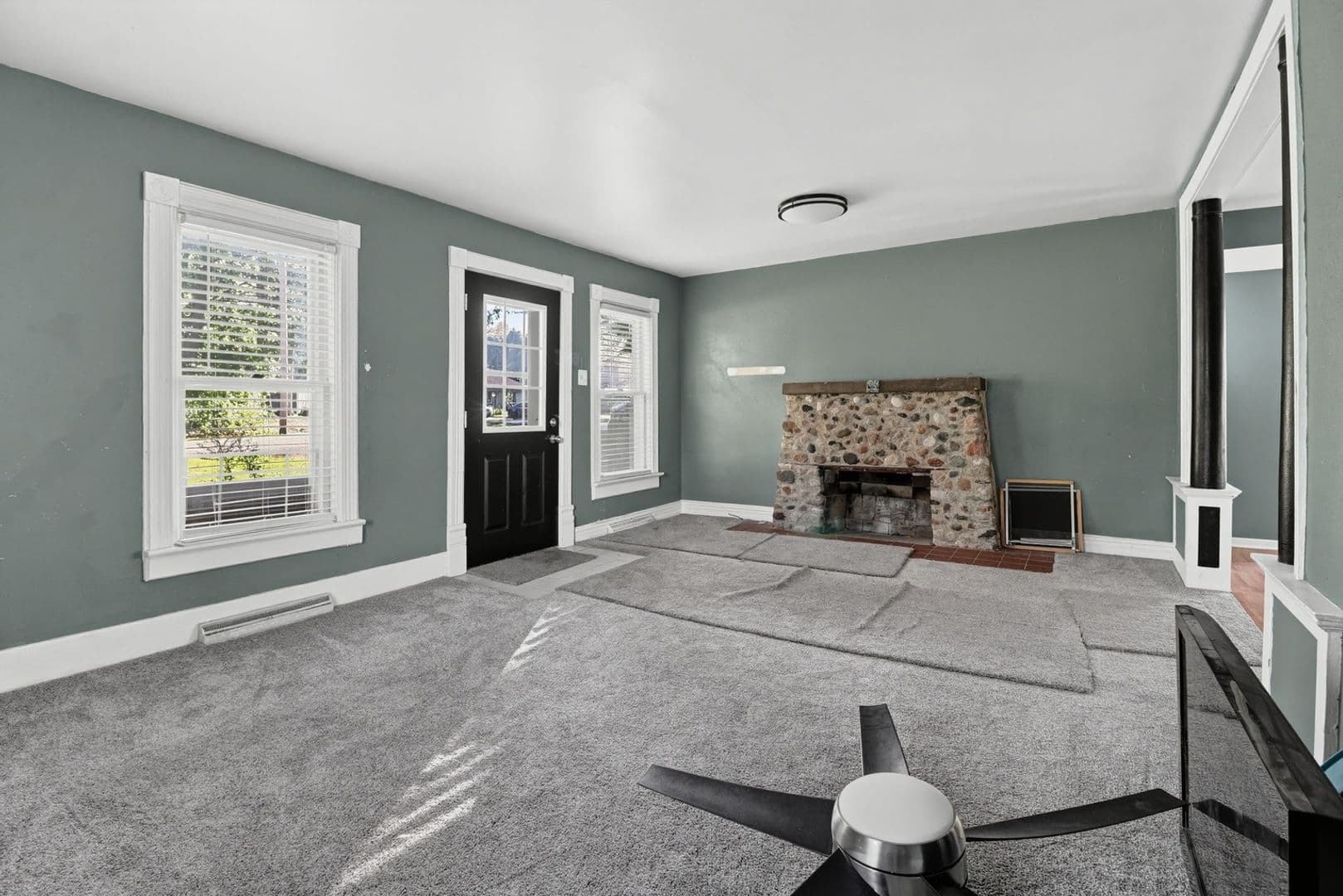 Crystal Lake House: 6414 W Hillside Rd