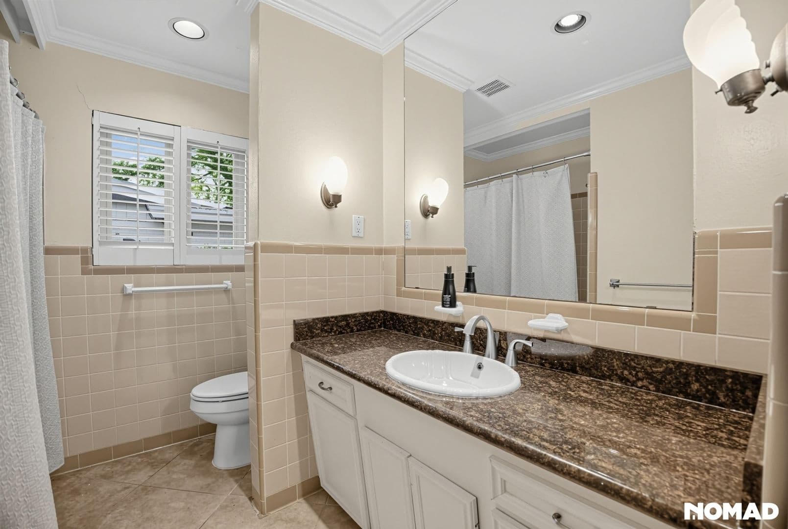 Houston House: 4726 Omeara Dr