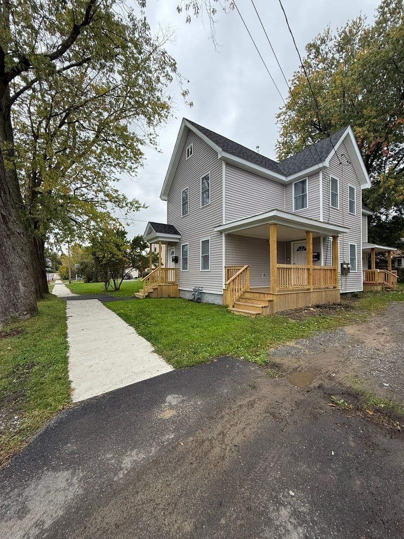 Gloversville Townhome: 102 W 8th Ave