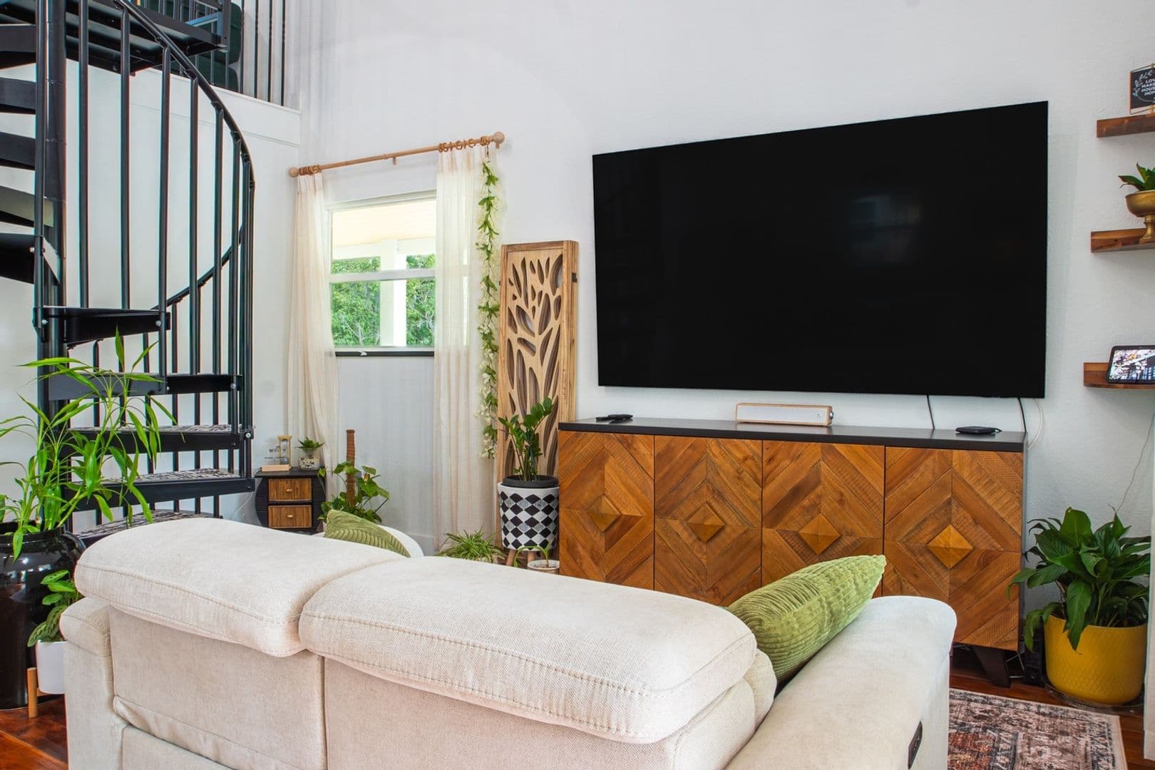 Ocoee House: 349 N Bluford Ave