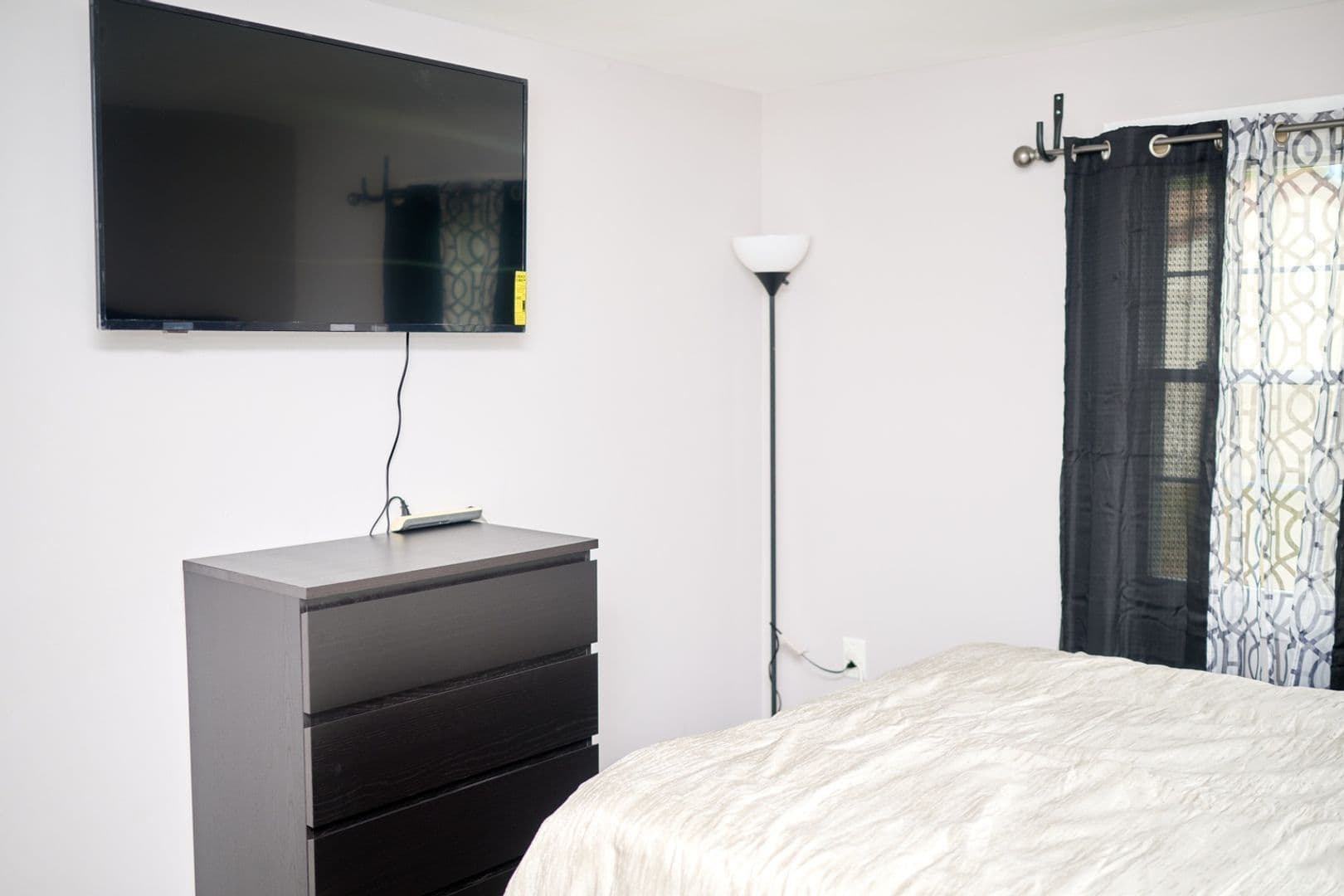 Waldorf House: 1314 Harwich Dr