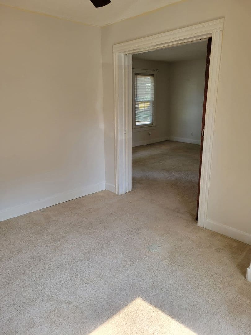 Saginaw Townhome: 1420 Adams St