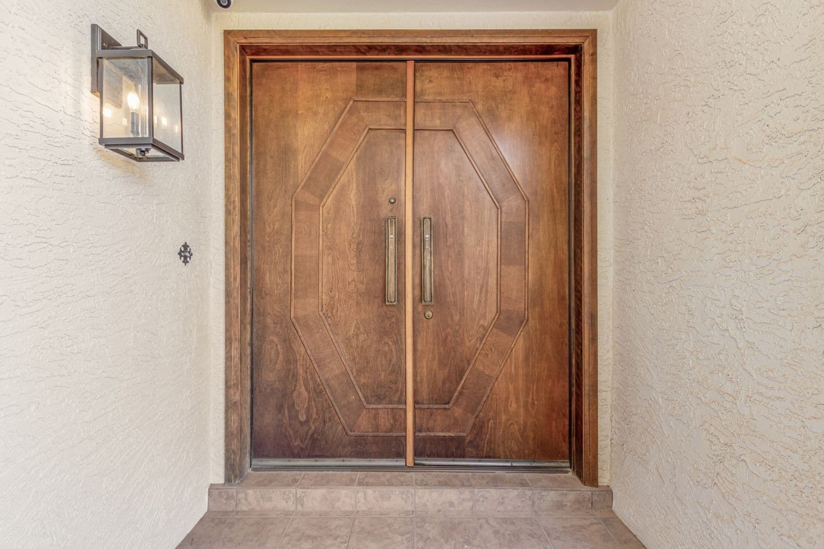 Phoenix House: 5655 N Camelback Canyon Dr
