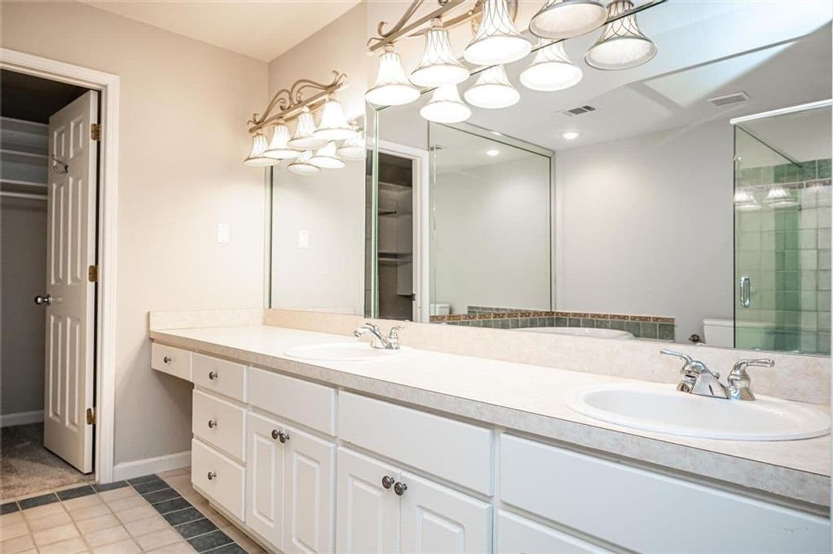 Atlanta Condo: 26202 Plantation Dr Ne