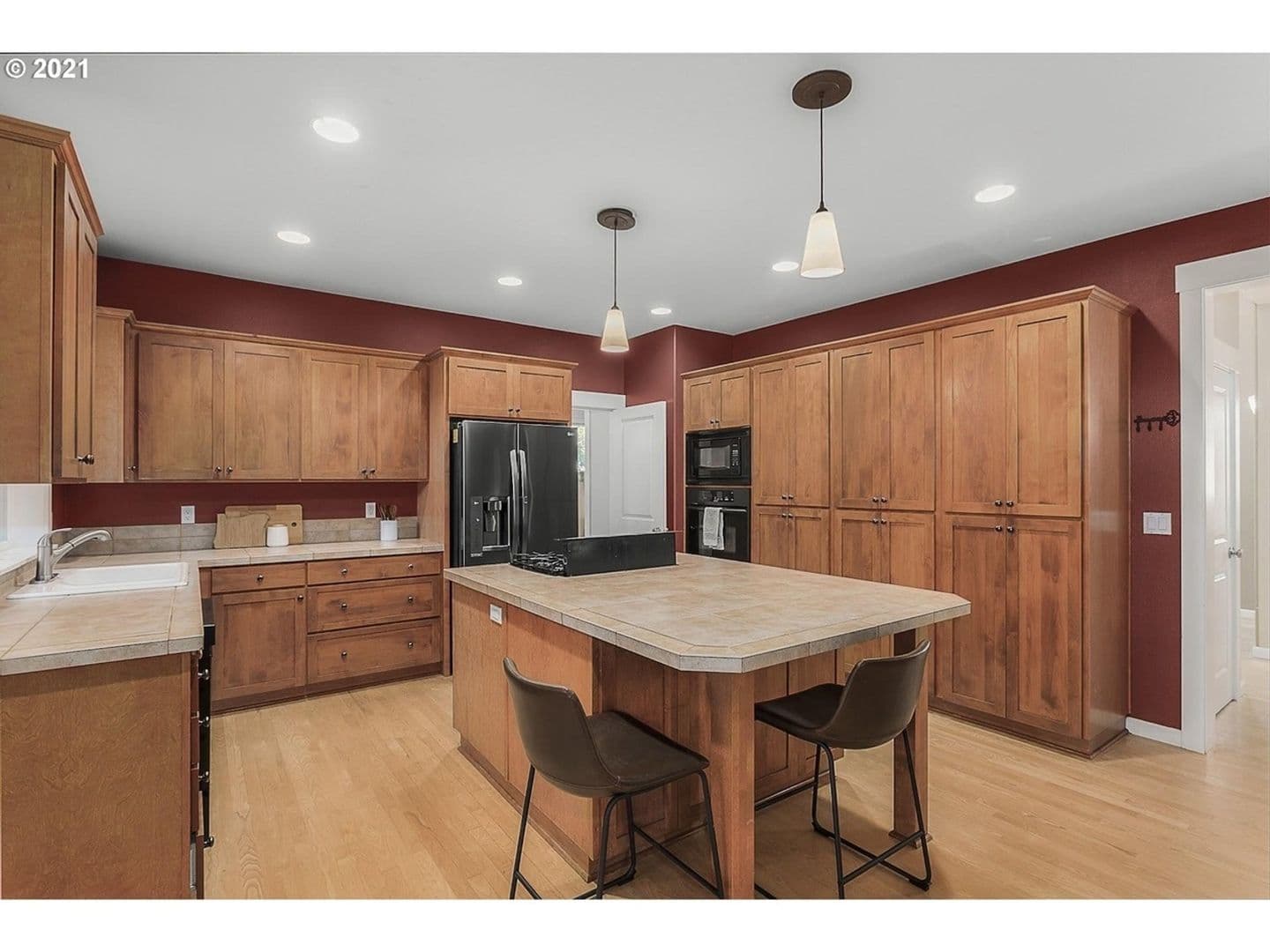 Portland House: 11422 SW Laurel Glen Ct