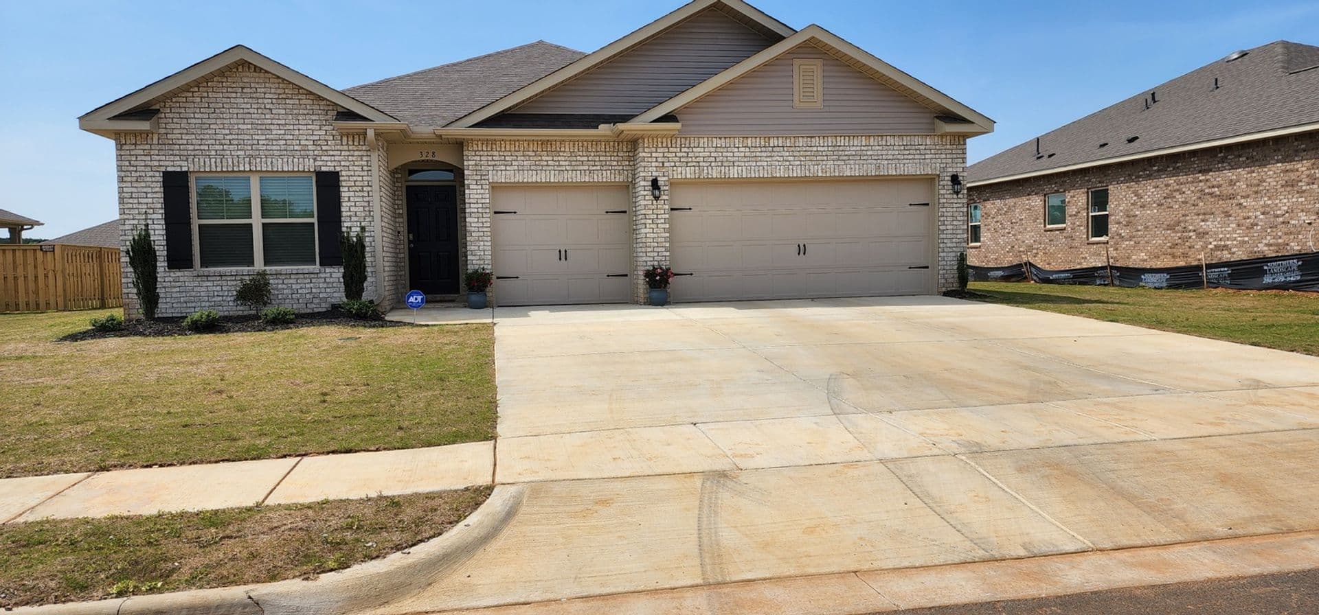 Huntsville House: 328 Jackson Point Cir