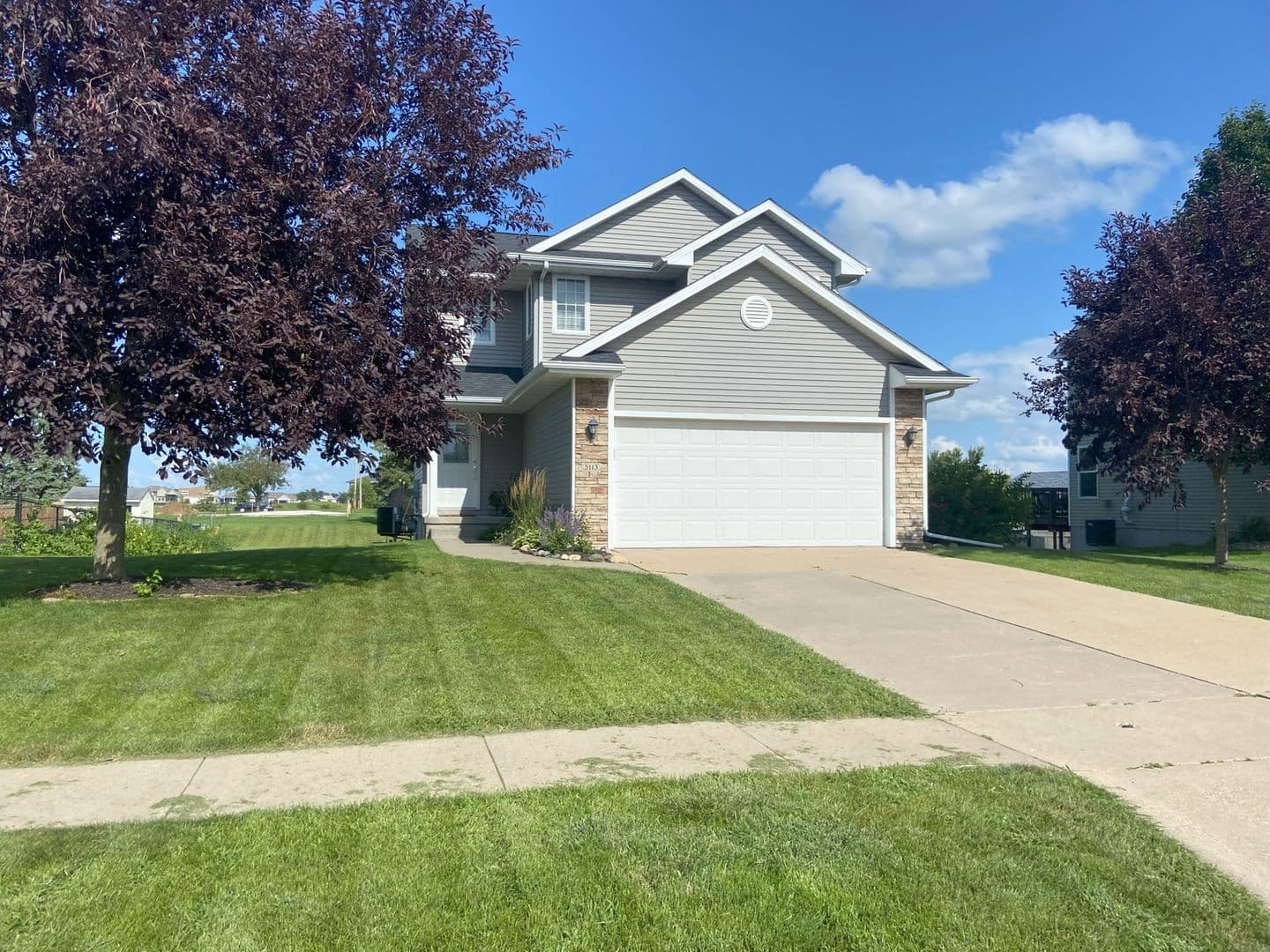 Ankeny House: 5113 Ne Ledgestone Ct