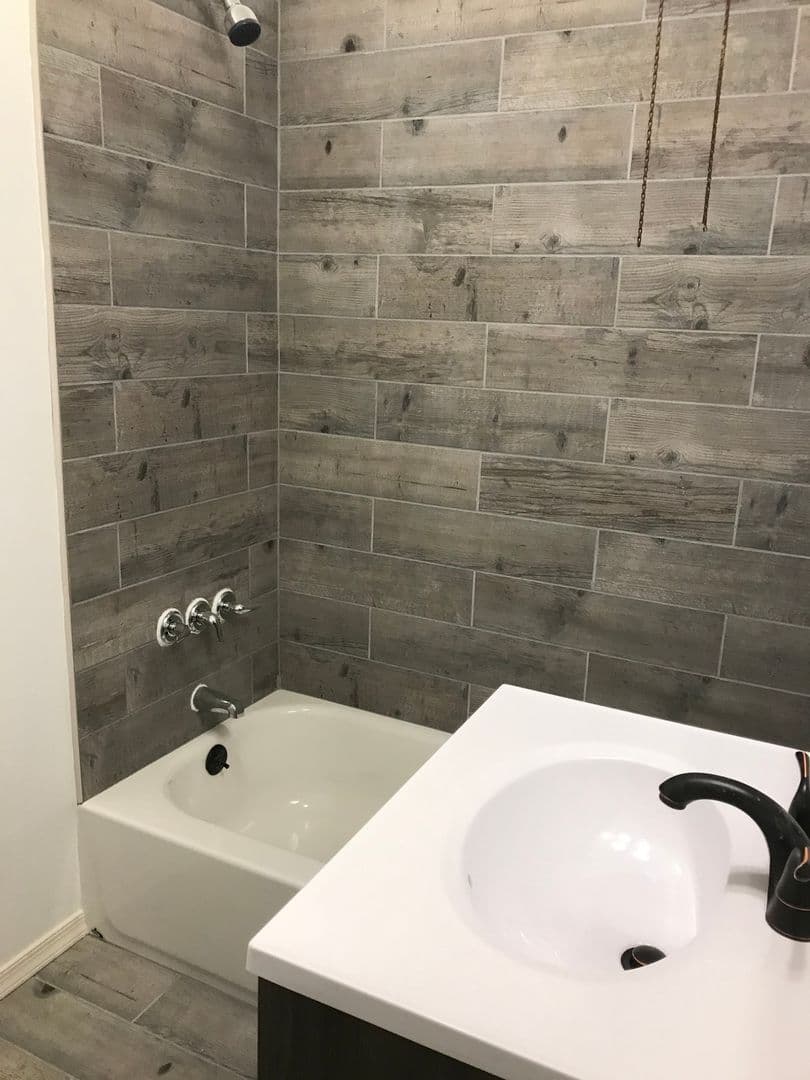 Philadelphia Townhome: 4832 E Roosevelt Blvd