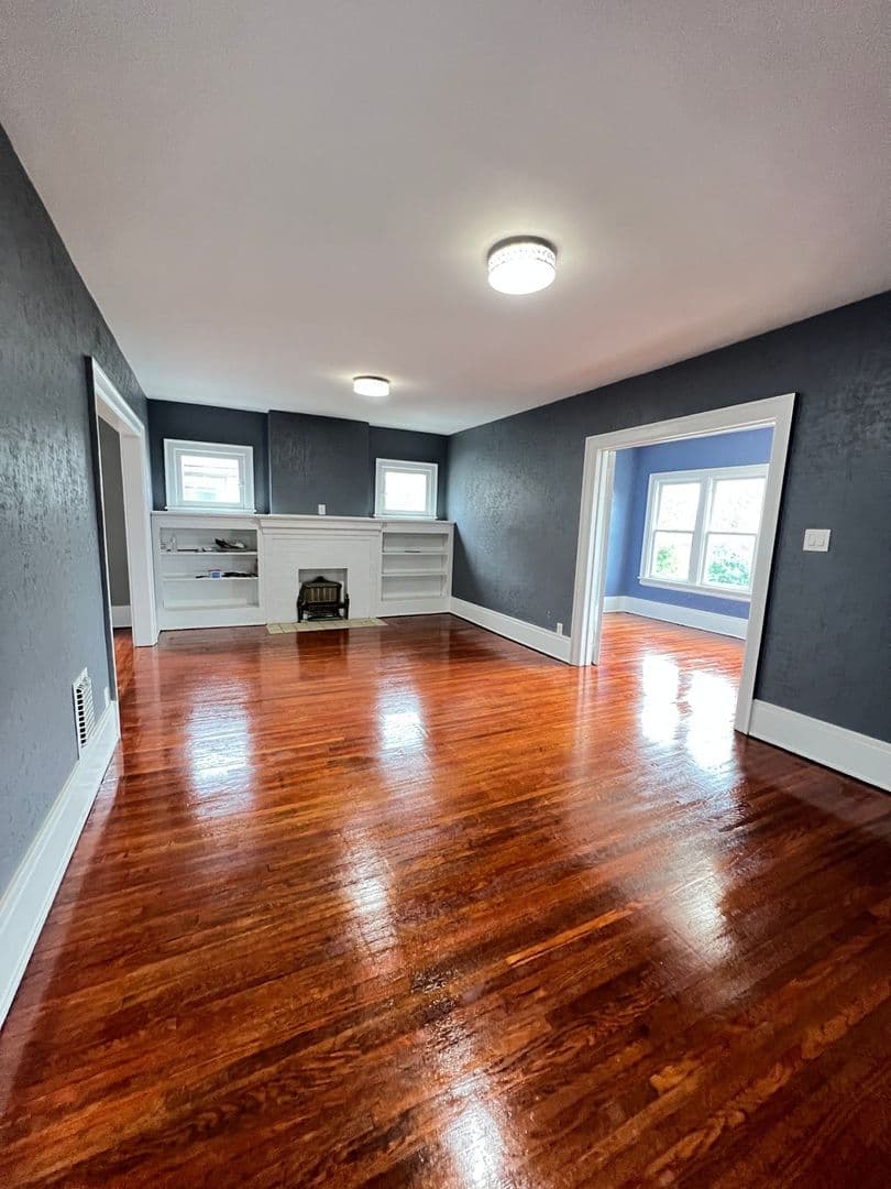 Buffalo Townhome: 313 Lasalle Ave