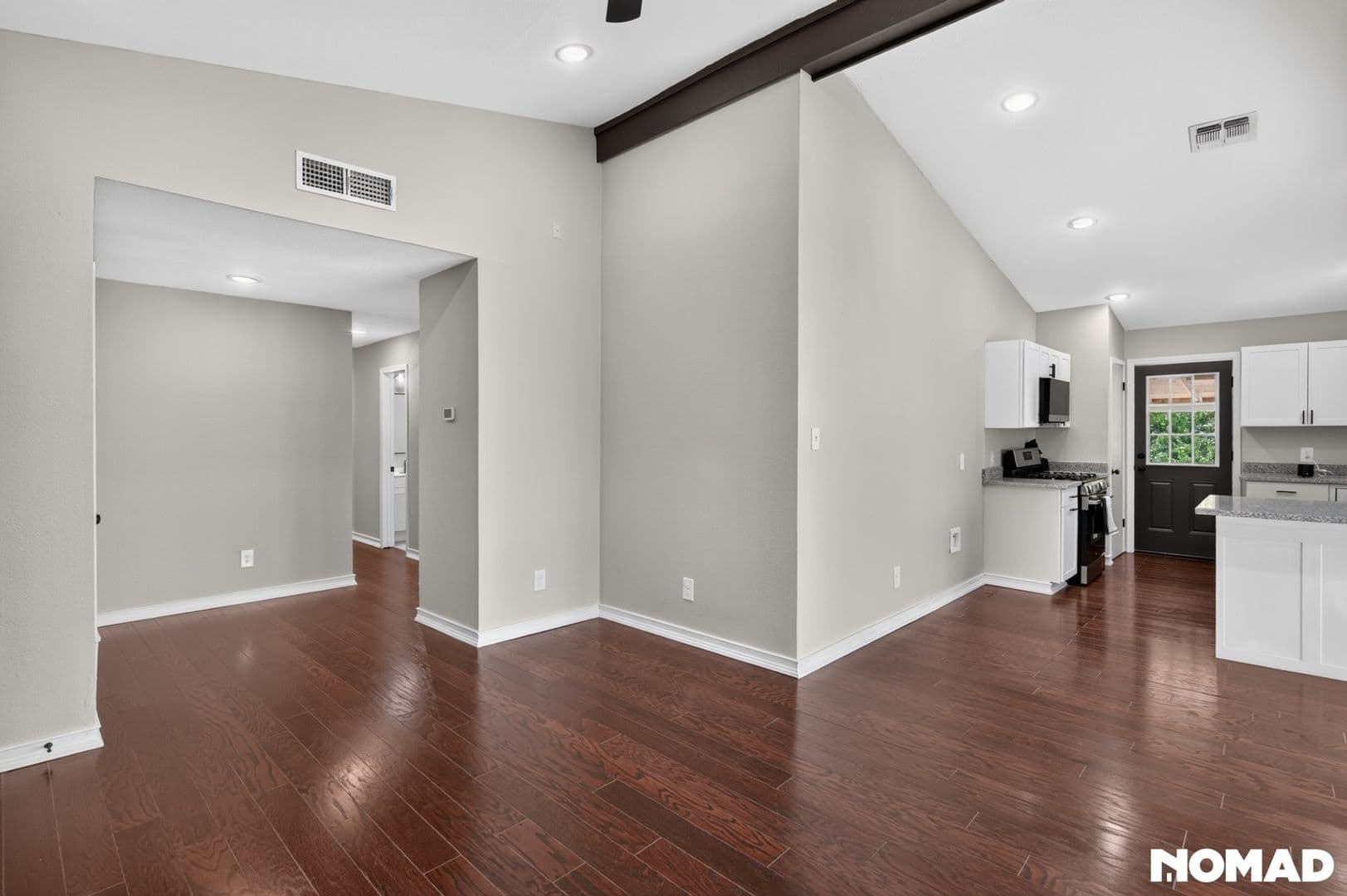 San Antonio House: 2715 Lakemist St