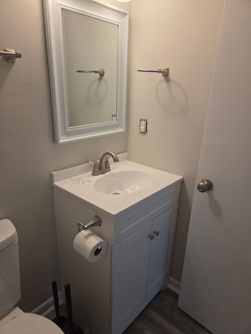 Crestview House: 503 Tall Pines St