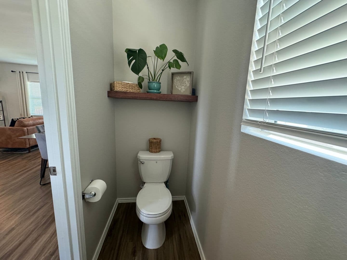 Leander House: 1413 Linwood St