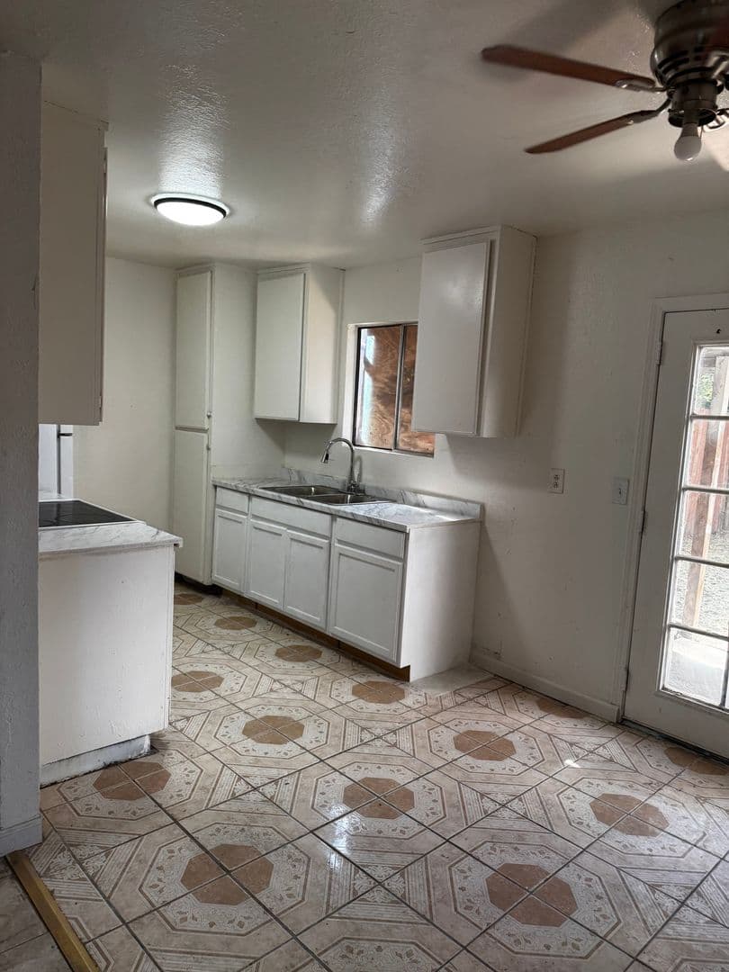 Stockton House: 6284 Porterfield Ct