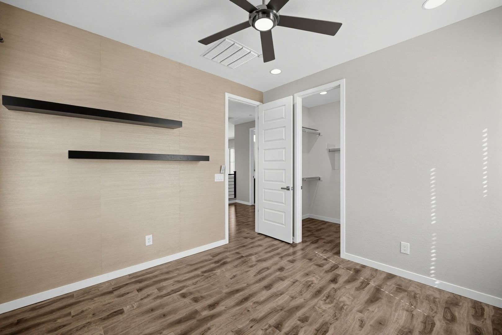 Gilbert House: 1957 S Follett Way