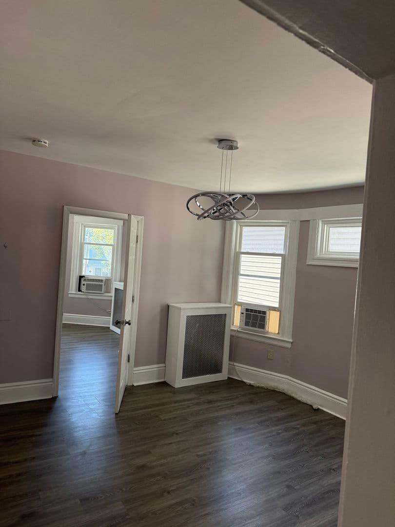 East Orange House: 315 Glenwood Ave