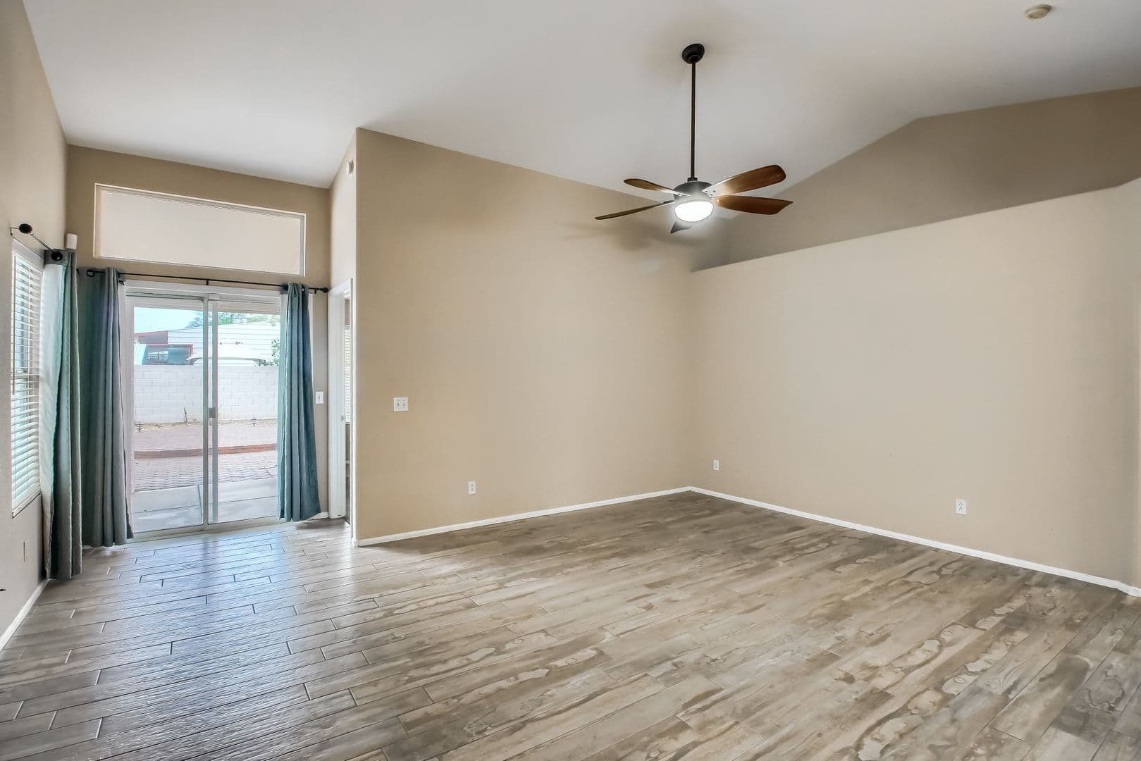 Phoenix House: 3033 E Wahalla Lane