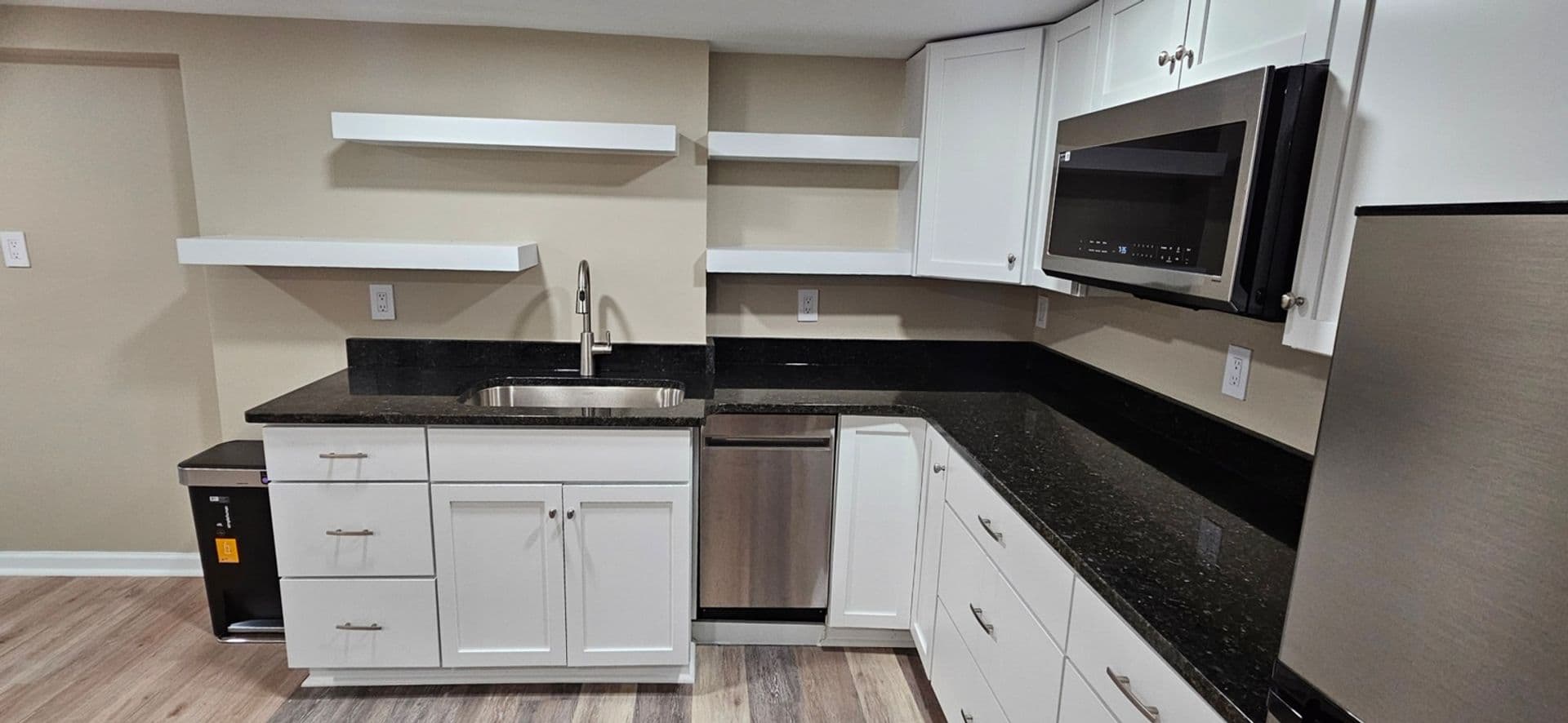 Baltimore Townhome: 4633 Kernwood Ave