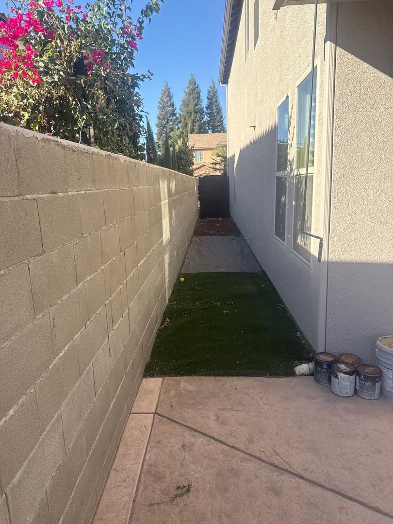 Fresno House: 1327 E Via Marbella Dr