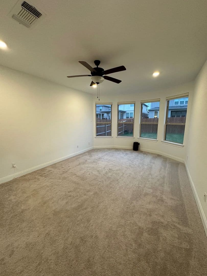 Liberty Hill House: 240 Canyoncrest Way