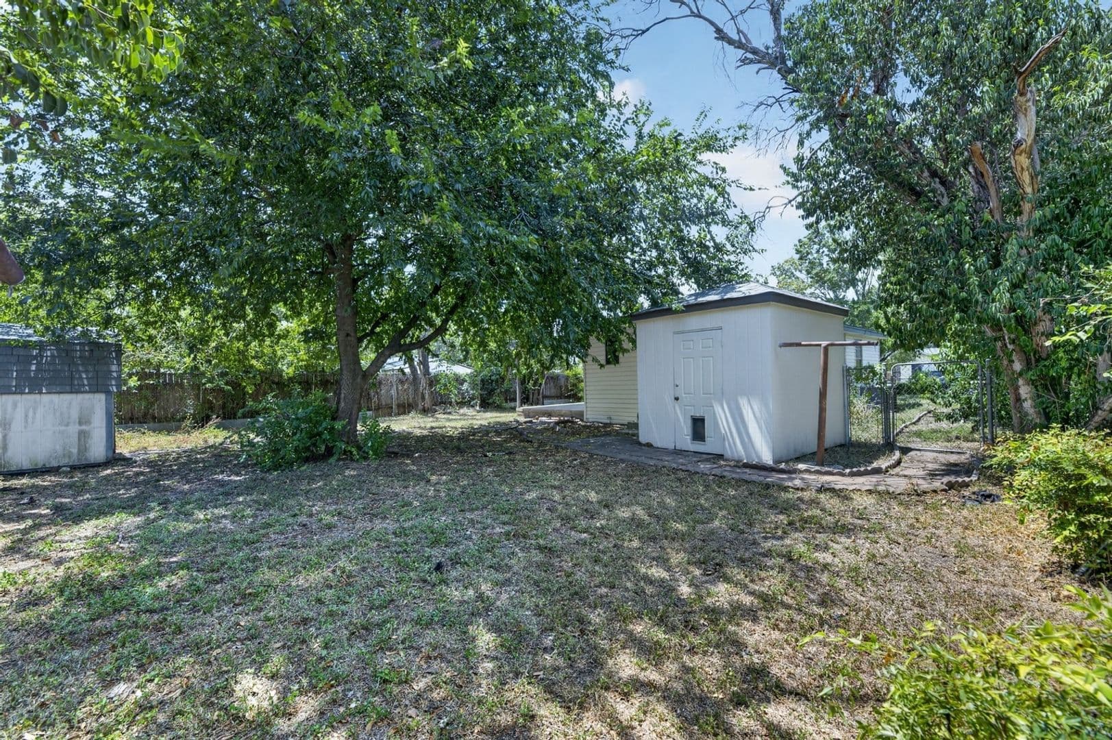 San Antonio House: 2906 Christian Dr