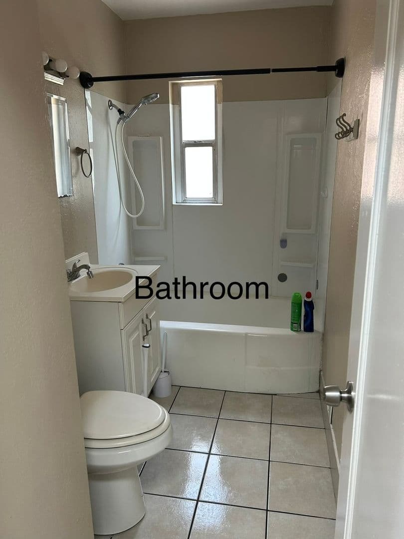 Albuquerque House: 2534 Cagua Dr NE
