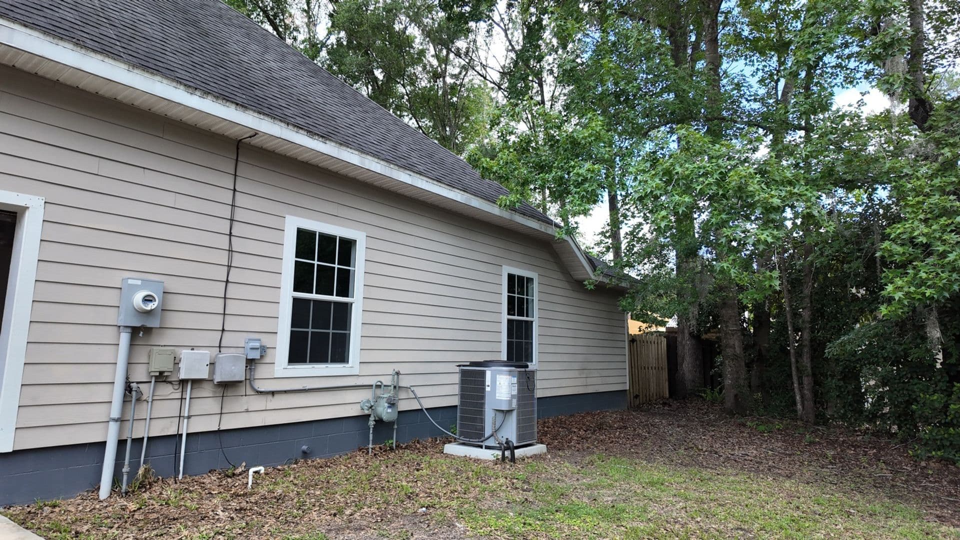 Gainesville House: 11444 NW 18th Ln
