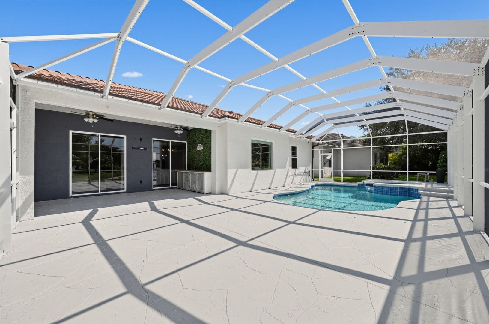 Naples House: 2926 Inlet Cv Ln E