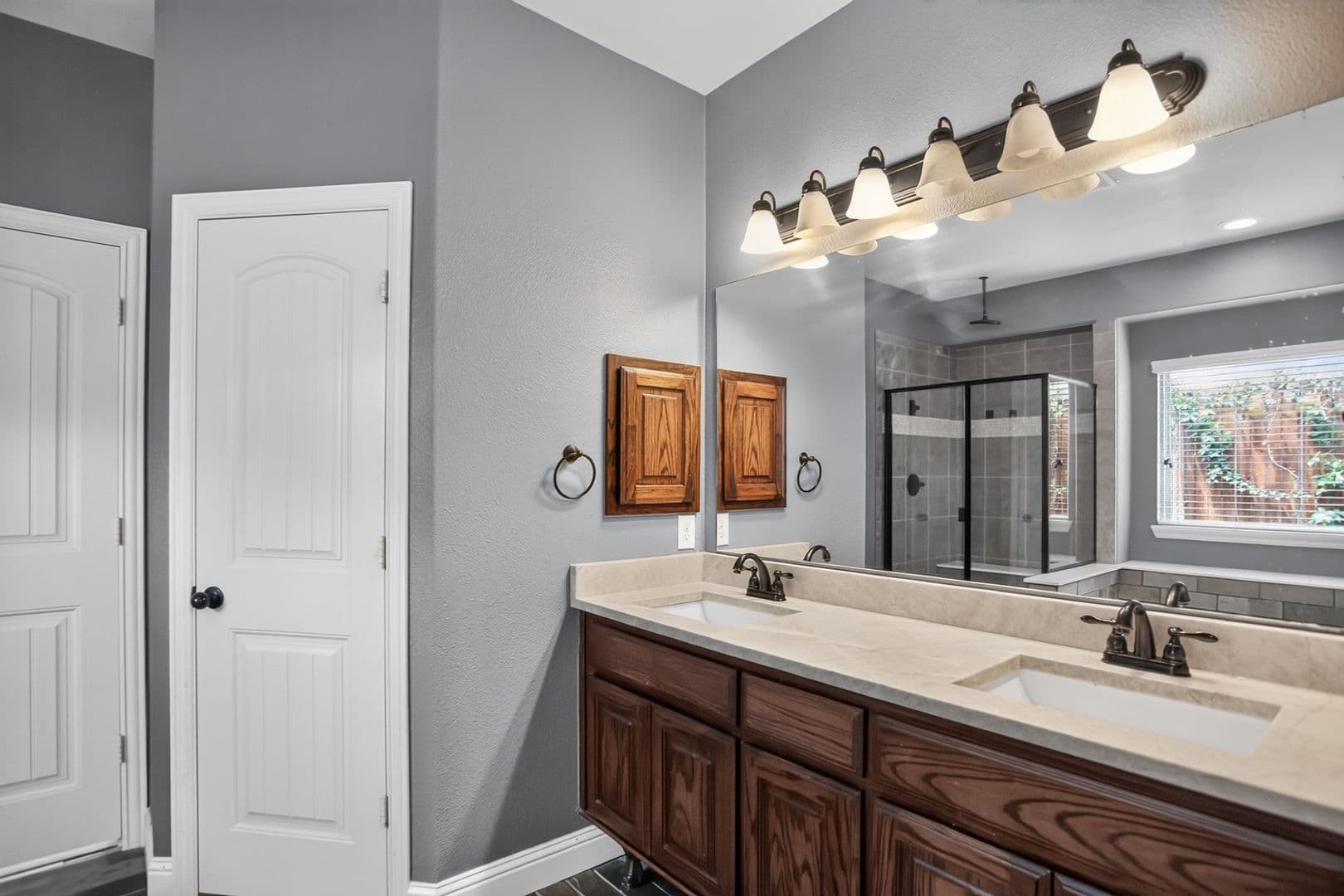 Dallas House: 6523 Prairie Flower Trl
